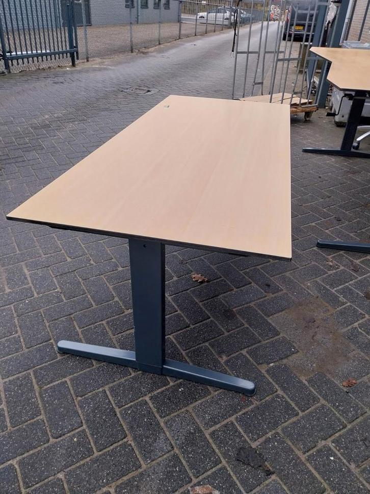 Beaux bureaux, Articles professionnels, Aménagement de Bureau & Magasin | Mobilier de bureau & Aménagement, Enlèvement