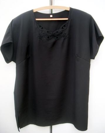 Zwarte blouse maat M beschikbaar voor biedingen