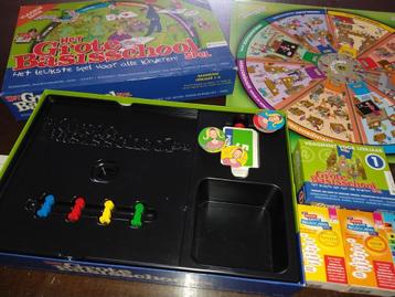 het grote basisschool spel beschikbaar voor biedingen