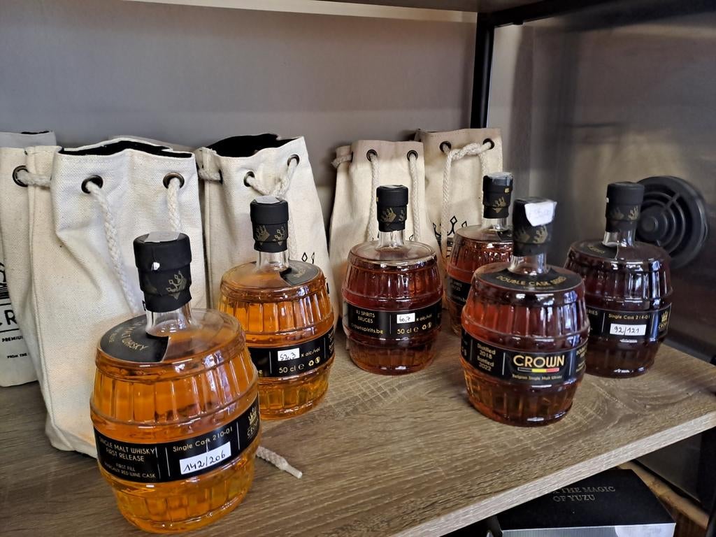 6x CROWN WHISKY, Ophalen