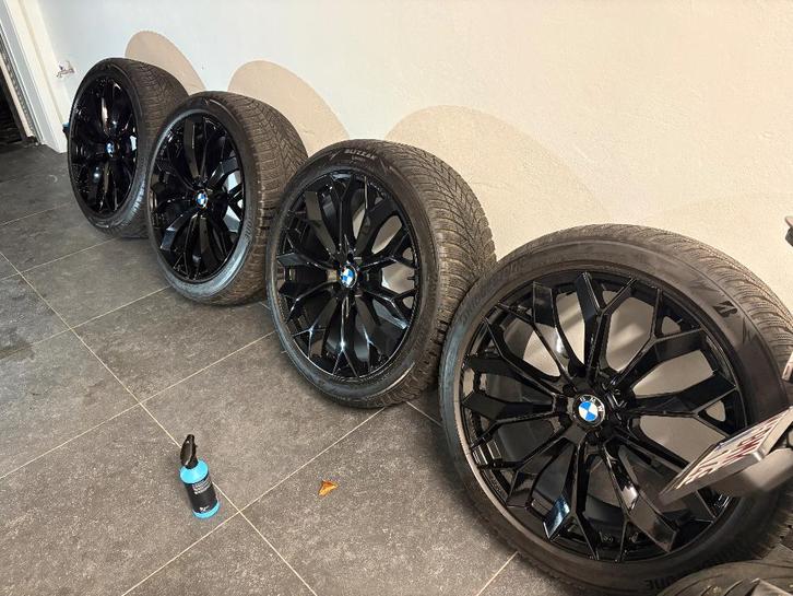 Kit hiver BMW Ix, Autos : Pièces & Accessoires, Pneus & Jantes, Jante(s), Pneus hiver, Autres dimensions, 275 mm, Véhicule tout-terrain