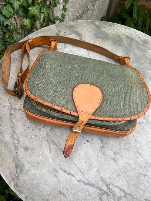 Vintage handtas in kaki canvas en natuurleder, Handtassen en Accessoires, Tassen | Schoudertassen, Gebruikt, Overige merken, Groen