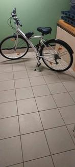 Vélo BTWIN 28 pouces  7 vitesses, Fietsen en Brommers, Fietsaccessoires | Aanhangwagens en Karren, Ophalen, Zo goed als nieuw