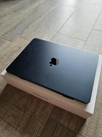 Nieuwe MacBook Air 13 inch 256/16 gb beschikbaar voor biedingen