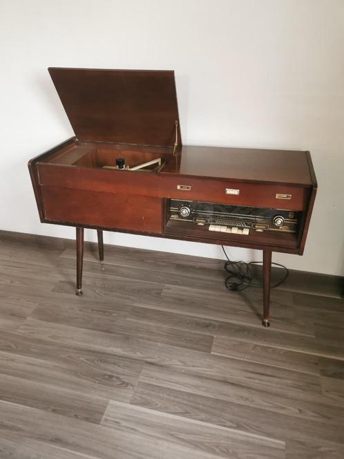 Enfilade Hifi vintage en bois vernis et laiton PHILIPS 1950, Antiquités & Art, Antiquités | TV & Hi-Fi, Enlèvement ou Envoi