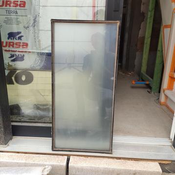 Hoogrendementsglas mat 87x42cm beschikbaar voor biedingen