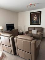 Mooi salon met 2 relax zetels salon tafel en dubbele zetel, Huis en Inrichting, Ophalen, Zo goed als nieuw, Leer, Modern