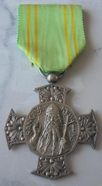 kerkelijke medaille Bisdom Mechelen zilverkleur(St Romuldus)