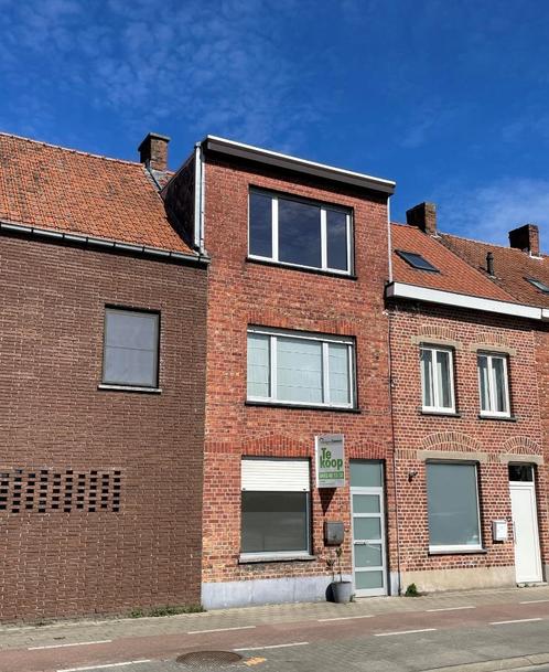 RIJWONING MET 4 SLAAPKAMERS EN DIEPE TUIN TE ROESELARE, Immo, Maisons à vendre, Province de Flandre-Occidentale, 200 à 500 m²