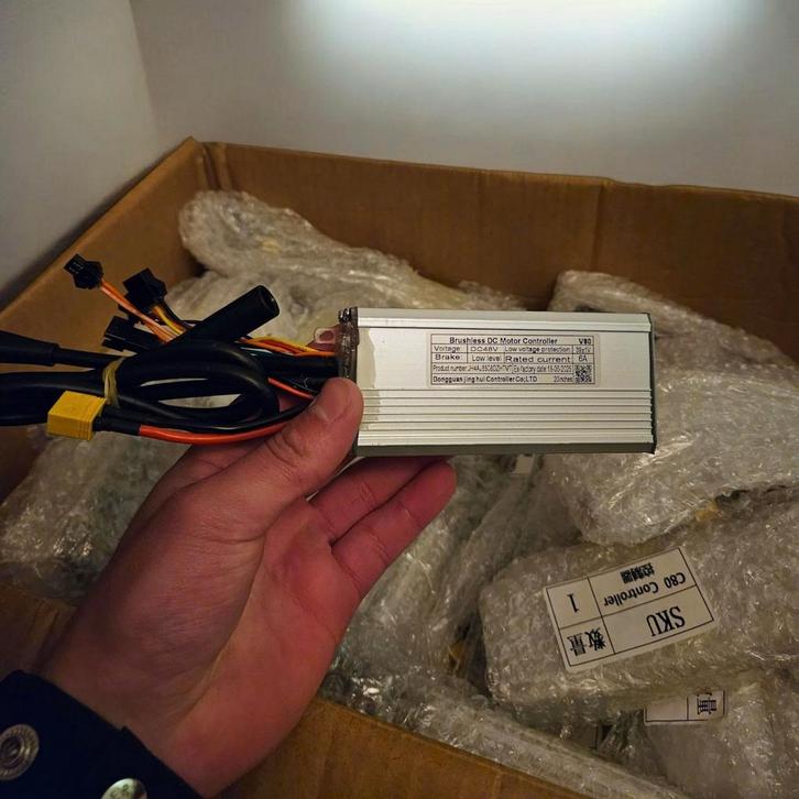 ‍️ 🔋V20/C80/v80 ❤️rood en zwart🛞 Opvoercontrollers,️, Fietsen en Brommers, Fietsonderdelen, Nieuw, Verzenden