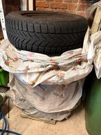 Set winterbanden 205/65 R15 op stelen velg, Enlèvement, Comme neuf