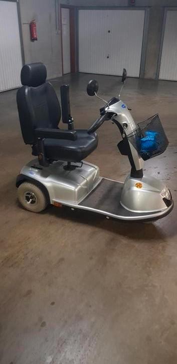 Scootmobiel Invacare Comet, Divers, 46 km ou plus, 10 km/h ou moins, Comme neuf, Invacare