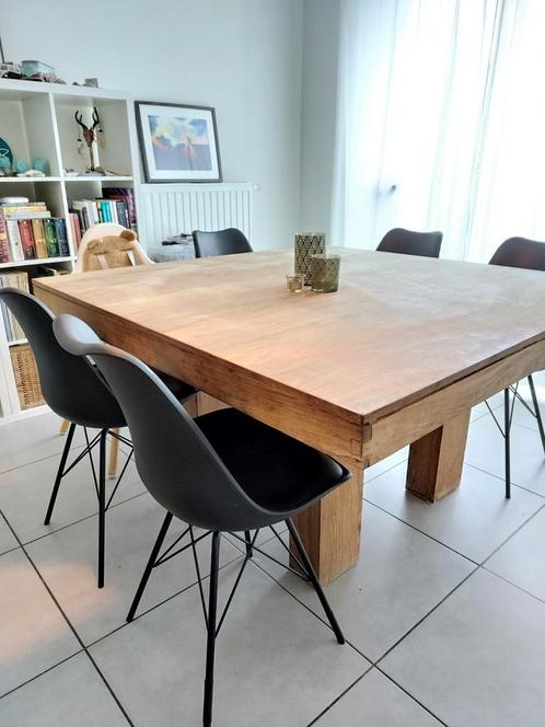 Prachtige robuuste eettafel in hout 140*140*77cm, Huis en Inrichting, Tafels | Eettafels, Gebruikt, 100 tot 150 cm, 100 tot 150 cm