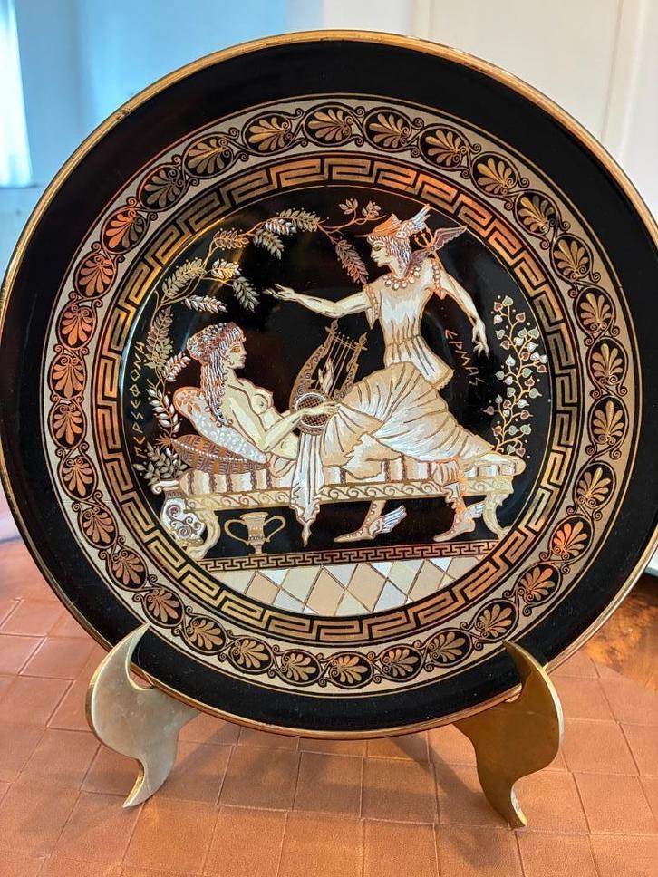 Bord, Huis en Inrichting, Keuken | Servies, Zo goed als nieuw, Bord(en), Overige stijlen, Keramiek, Ophalen