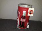 Coca-Cola peluche blik, Verzamelen, Merken en Reclamevoorwerpen, Ophalen of Verzenden, Gebruikt, Gebruiksvoorwerp