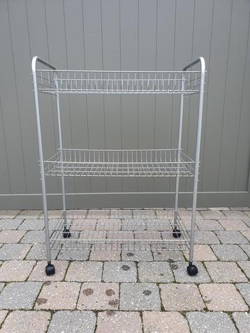 Keukentrolley beschikbaar voor biedingen
