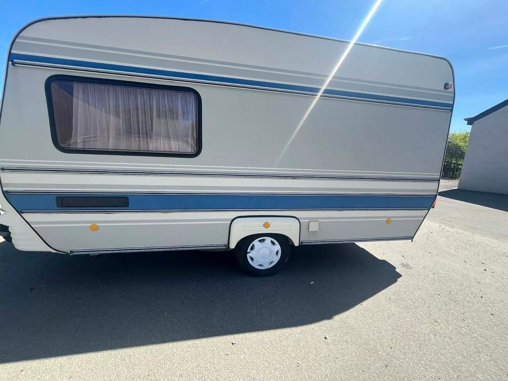 Wilk  4m  intérieure  pour  privé ou camping  bien lire, Caravanes & Camping, Particulier, Wilk, Grand lit