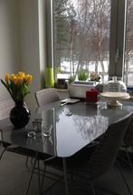 Glazen tafel met 4 stoelen, Huis en Inrichting, Tafels | Eettafels, Ophalen, Zo goed als nieuw