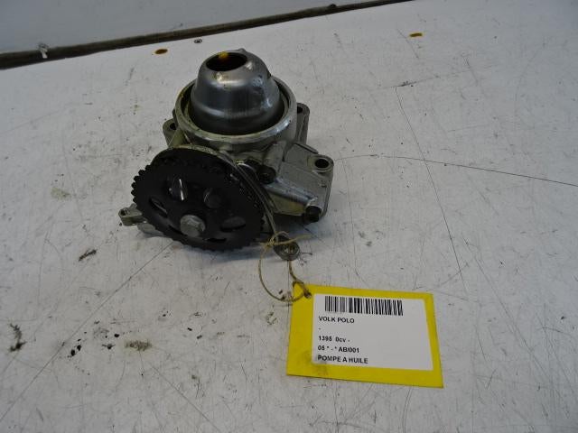 OLIEPOMP Volkswagen Polo IV Classic (9N5 / 6) (03D115105G), Gebruikt, Volkswagen