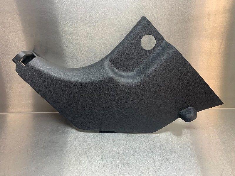 GARNITURE DE PILIER GAUCHE Tucson (TL) (|85823D7000|), Neuf, Hyundai