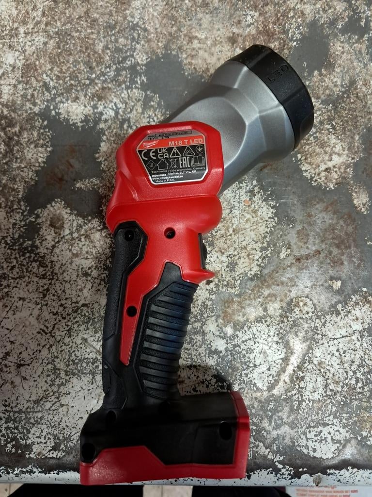 Marque milwaukee T led m18 2025, Enlèvement ou Envoi, Neuf, Moins de 400 watts, Autres types