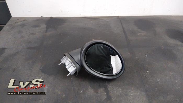 Buitenspiegel rechts van een Mini Clubman, Auto-onderdelen, Spiegels, Mini, Gebruikt, 3 maanden garantie, Ophalen of Verzenden