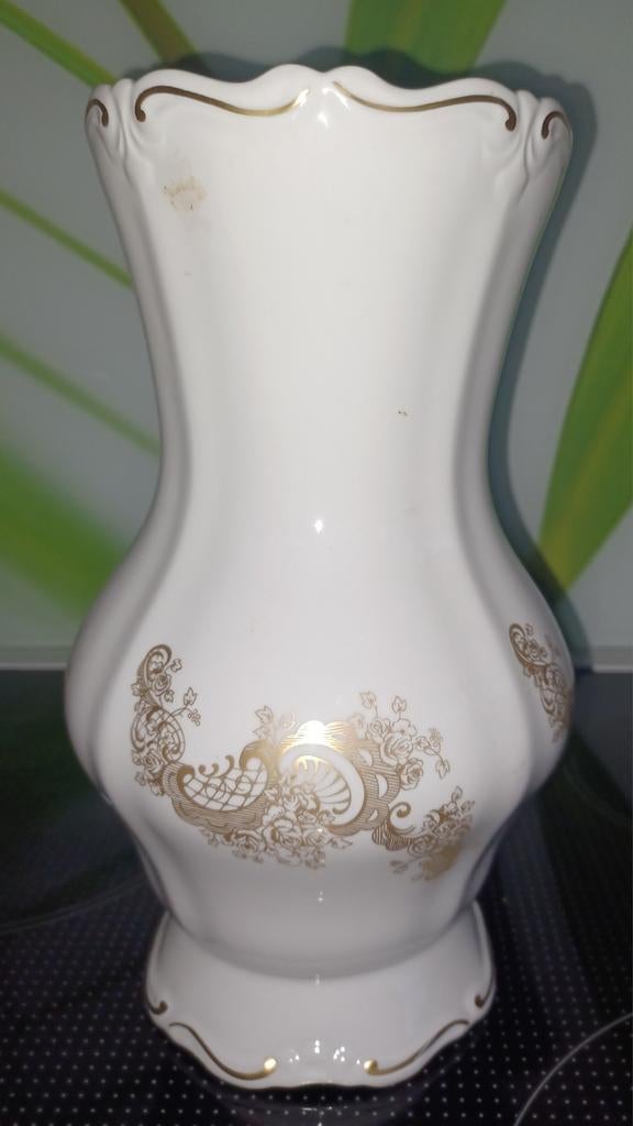 Weimar porseleinen vaas, Enlèvement