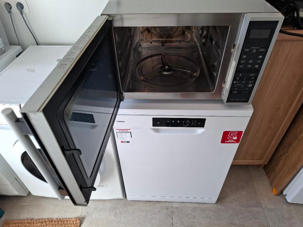 four à micro-ondes combiné, Electroménager, Croustillant, Enlèvement, Utilisé, 45 à 60 cm