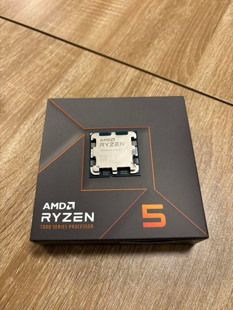 AMD RYZEN 5, Computers en Software, Processors, Ophalen of Verzenden, Zo goed als nieuw