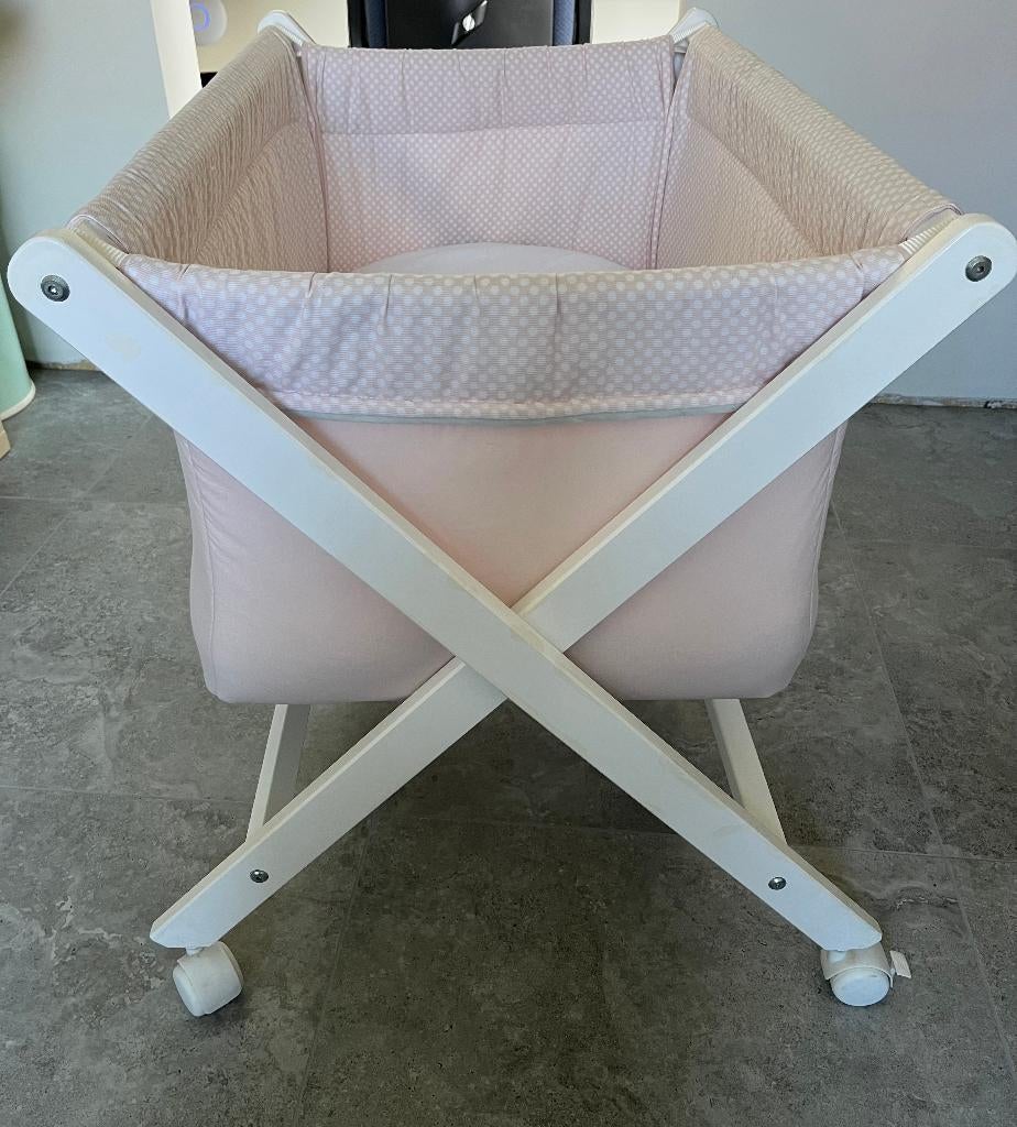 wieg op wieltjes, Ophalen, Wieg