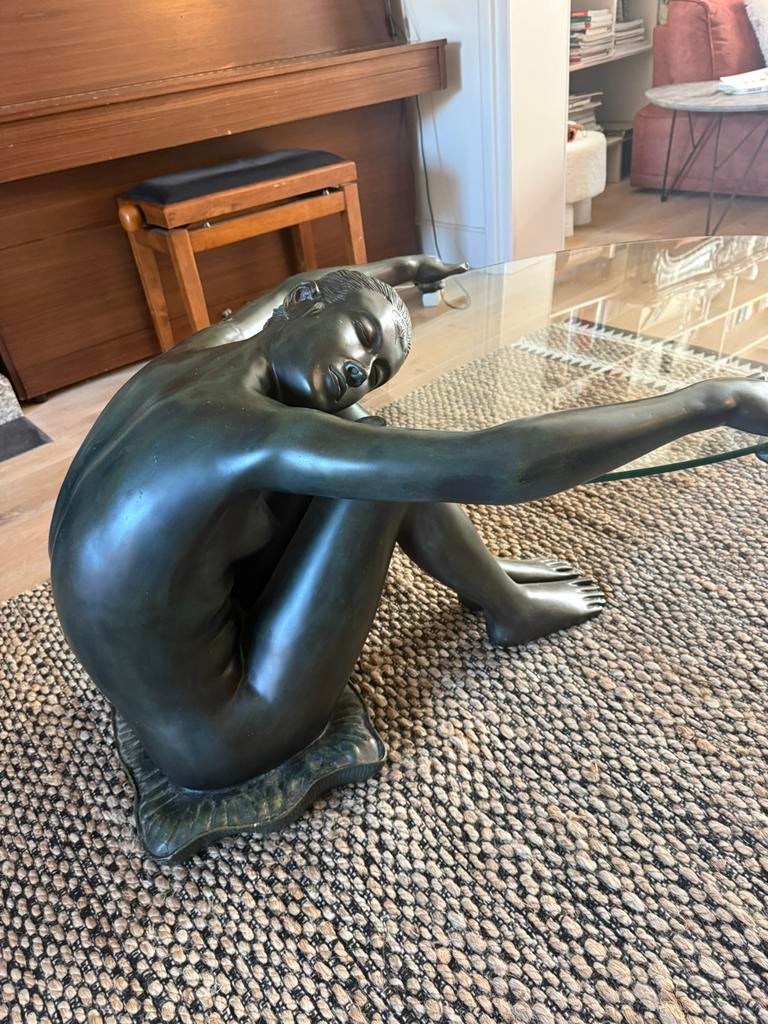 Jolie table de salon, Enlèvement