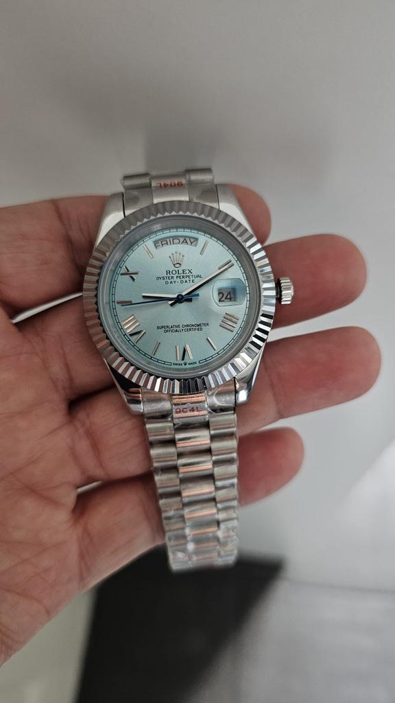 Montre Rolex Day-Date, Handtassen en Accessoires, Horloges | Dames, Ophalen of Verzenden, Nieuw, Rolex