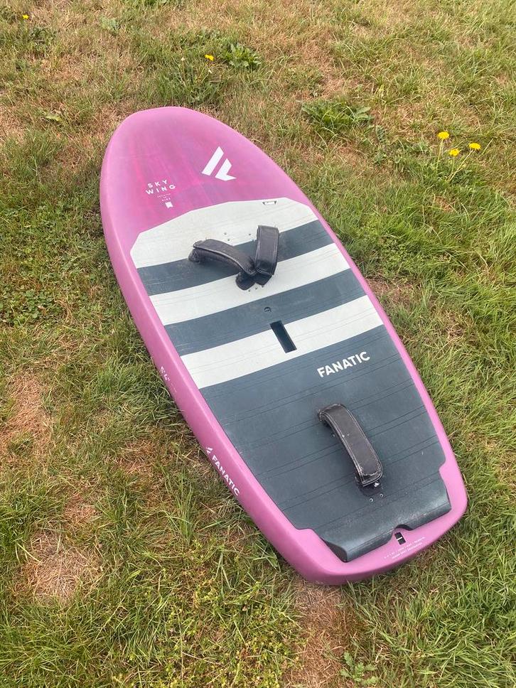 Fanatic Sky Wing wingfoil board 5.4 “ 95l (163 cm x 66 cm), Sports nautiques & Bateaux, Planche à voile, Utilisé, Enlèvement