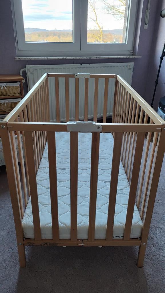 Lit bébé (cage) pliant - en bois, Moins de 70 cm, Comme neuf, Moins de 140 cm, Enlèvement