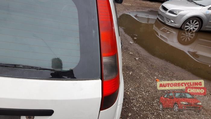 Feu arrière droit d'un Ford Fiesta, Autos : Pièces & Accessoires, Éclairage, Ford, Utilisé, 3 mois de garantie, Enlèvement ou Envoi