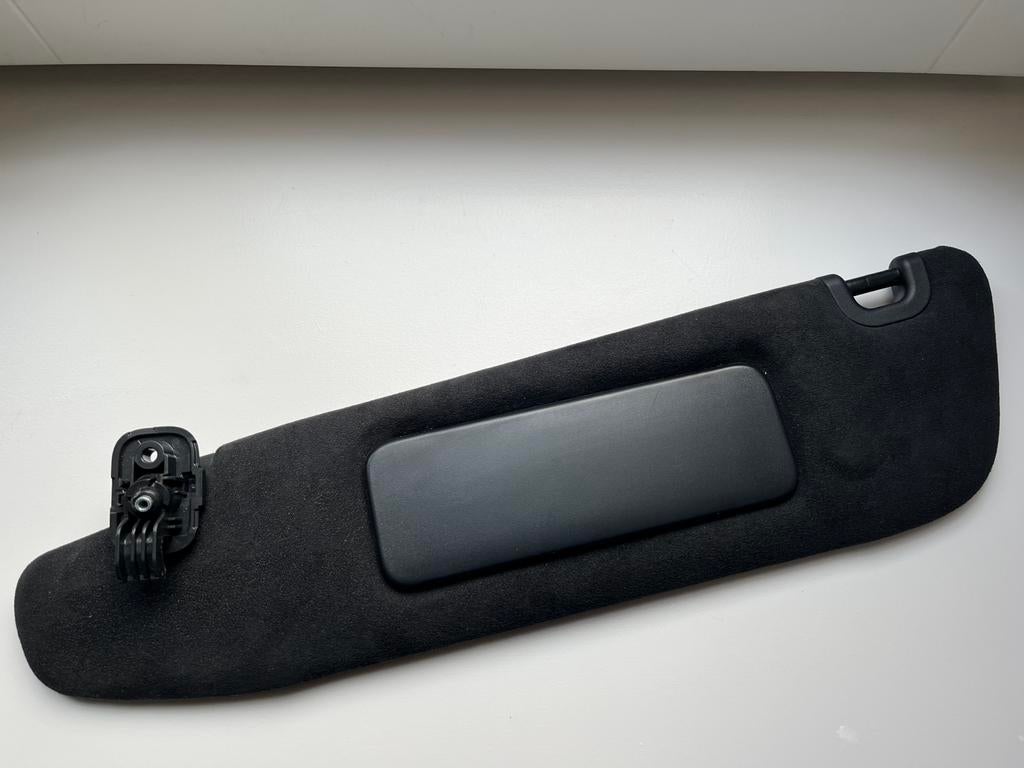 Tesla Model S zonneklep bestuurder, Ophalen, Gebruikt