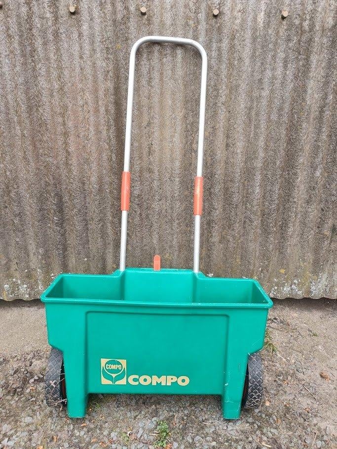 Strooiwagen,  zo goed als nieuw, Ophalen