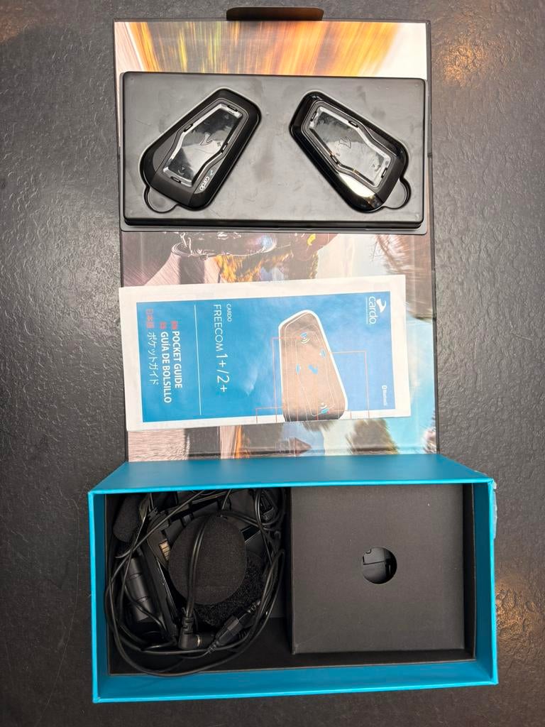 Intercom cardo Freecom 4  + Freecom 2+, parfait état, Motos, Enlèvement, S
