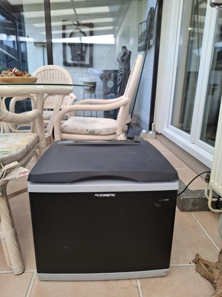 Koeler - vriezer Dometic, Caravanes & Camping, Glacières, Enlèvement, Utilisé, Glacières, Électrique