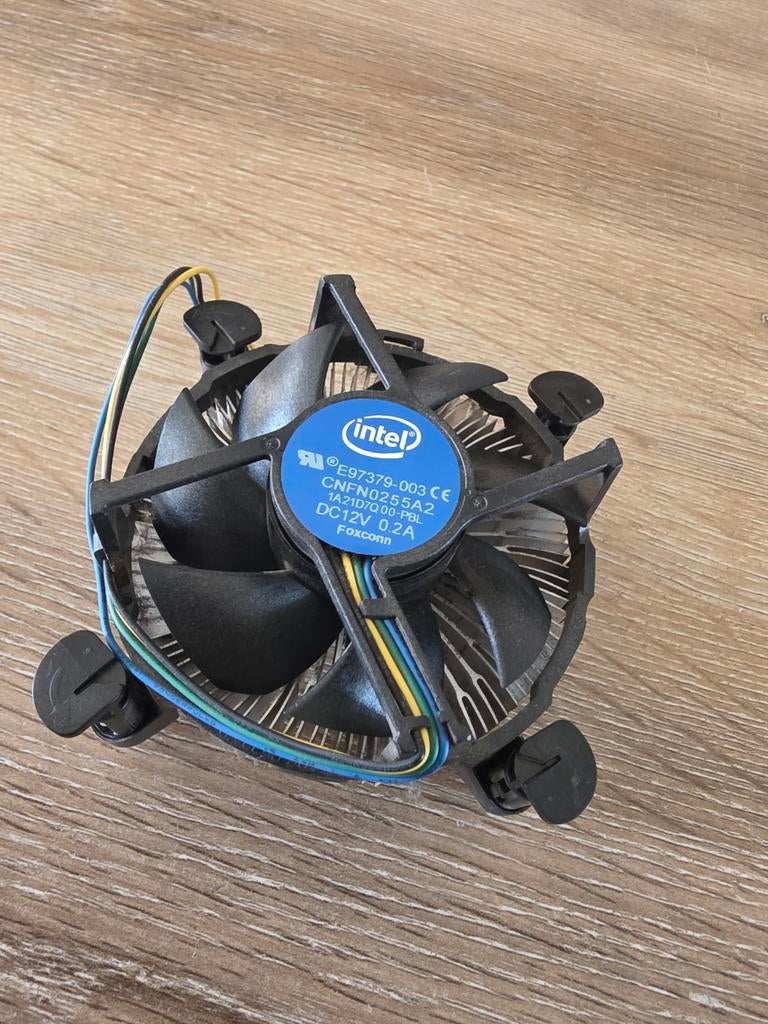 Intel koeler fan, Computers en Software, Computerkoelers, Ophalen