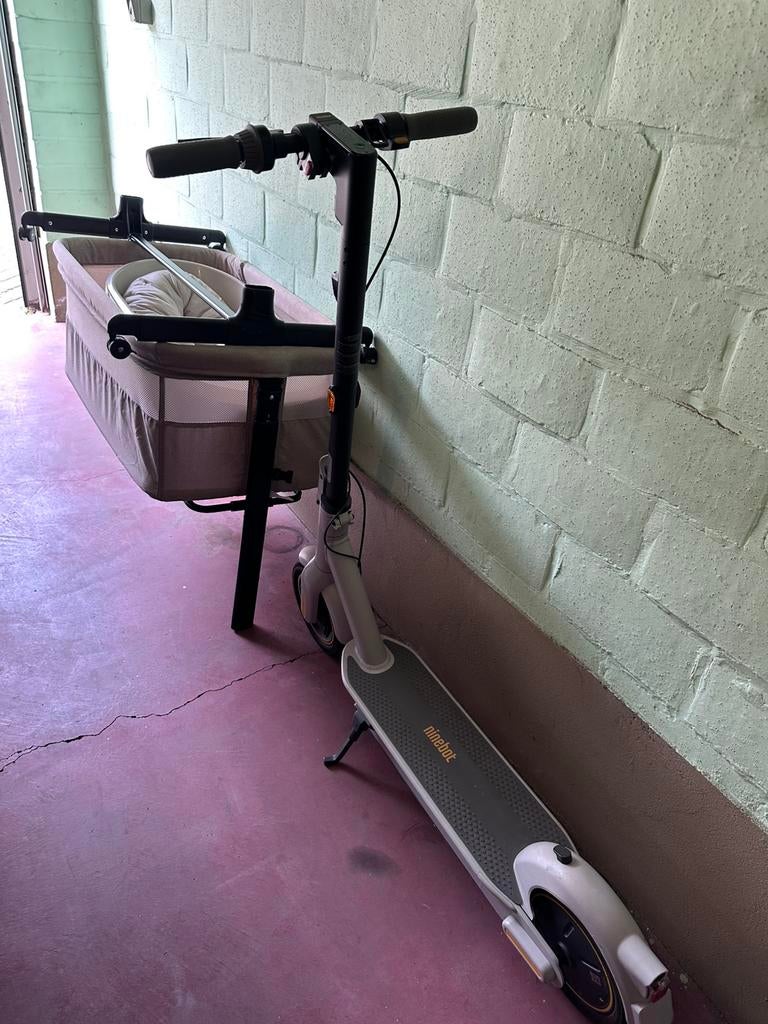 Ninebot elektrische step, Fietsen en Brommers, Steps, Ophalen, Zo goed als nieuw