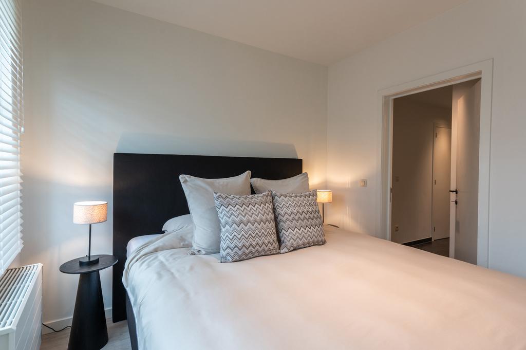 Boxspring met hoofdbord en 2 tempur matrassen, Ophalen, Zwart, 180 cm, 200 cm