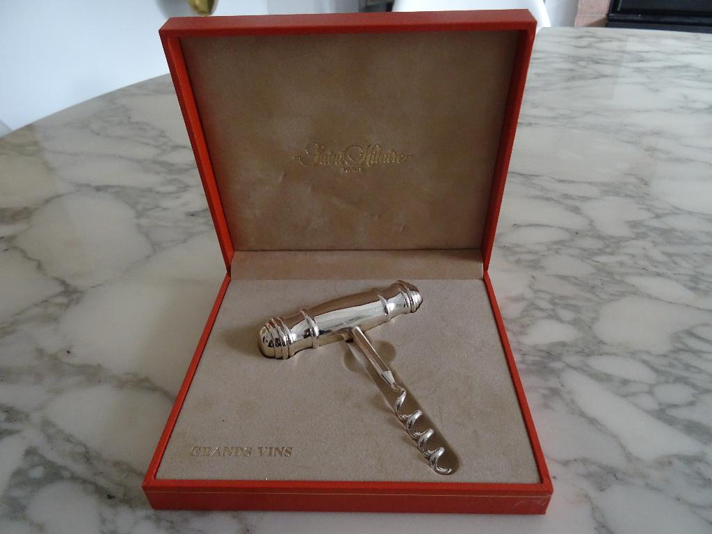 Zilverkleurige metalen kurkentrekker van Maison St.-Hilaire., Ophalen of Verzenden, Zilver