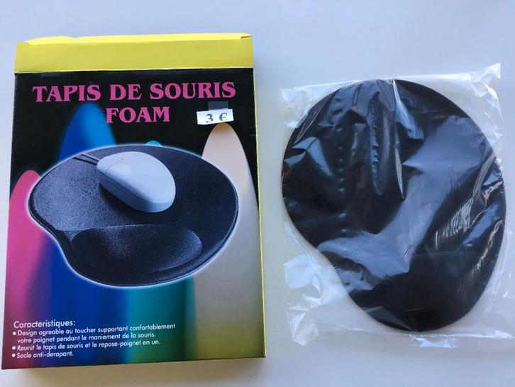 muismat met polssteun : NIEUW voor slechts 3 euro, Computers en Software, Muismatten, Nieuw, Ophalen of Verzenden