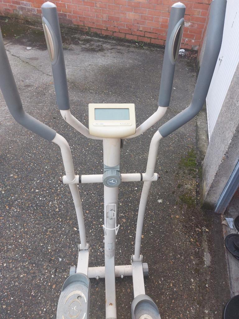 Domyos crosstrainer, Sports & Fitness, Appareils de fitness, Utilisé, Vélo elliptique, Bras, Jambes, Pectoraux, Abdominaux, Dos