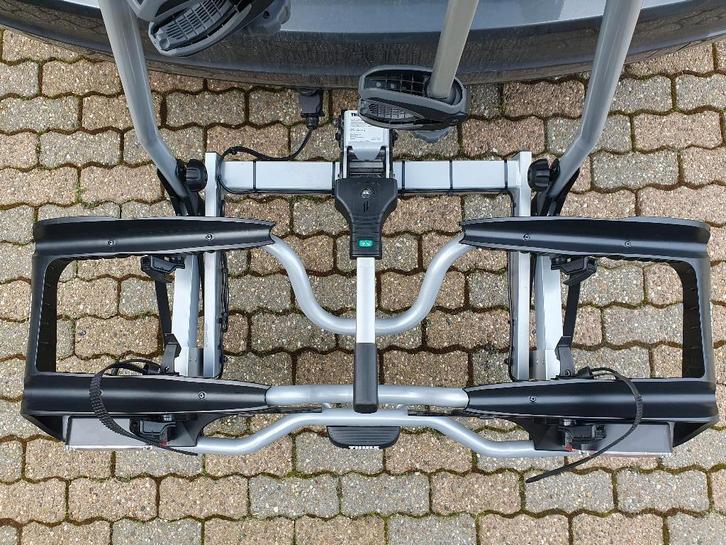 Fietsendrager Thule EP 916 incl oprijgoot en ophangbeugel., Auto diversen, Fietsendragers, Zo goed als nieuw, Trekhaakdrager, 2 fietsen