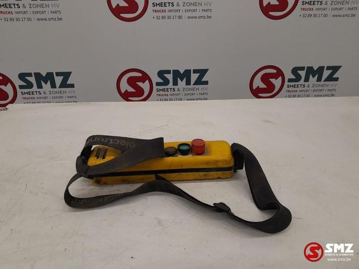 Occ opération de camion-grue, Articles professionnels, Machines & Construction | Pièces