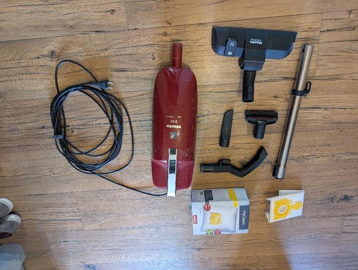 Miele S192 voor herstel, Elektronische apparatuur, Stofzuigers, Gebruikt, Stofzuiger, 1200 tot 1600 watt, Stofzak, Ophalen