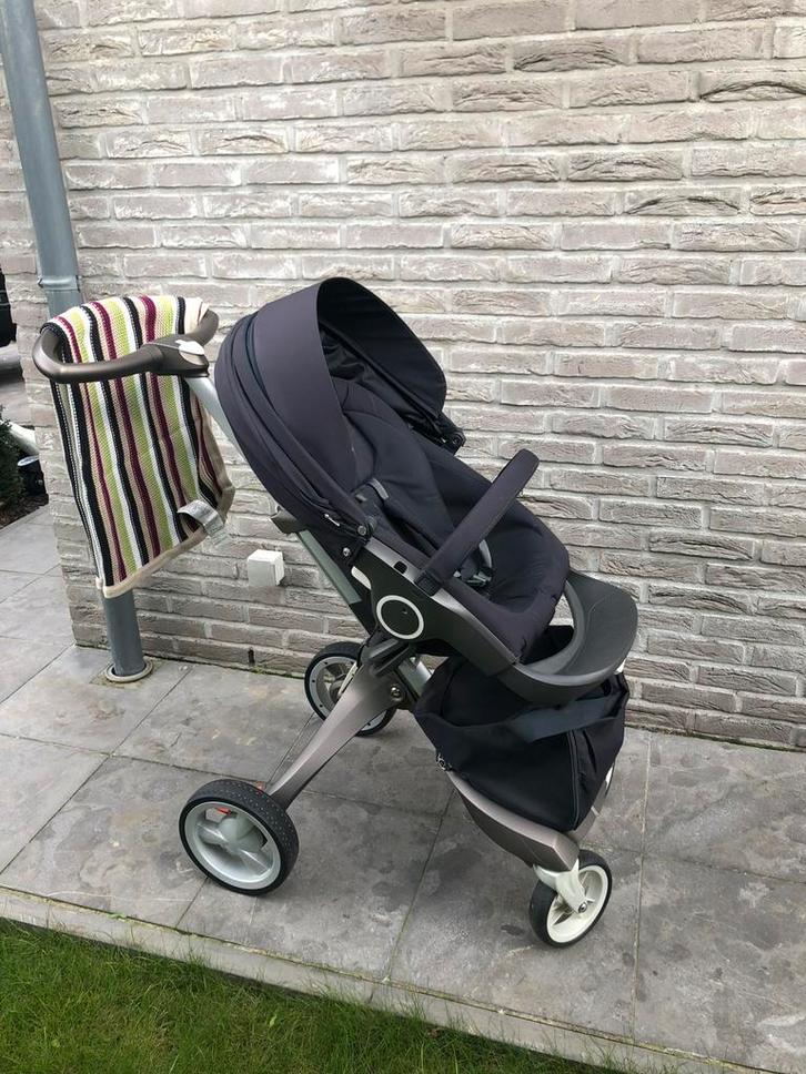 Stokke kinderwagen navy blue alles inclusief, Enfants & Bébés, Buggys, Utilisé, Autres marques, Enlèvement