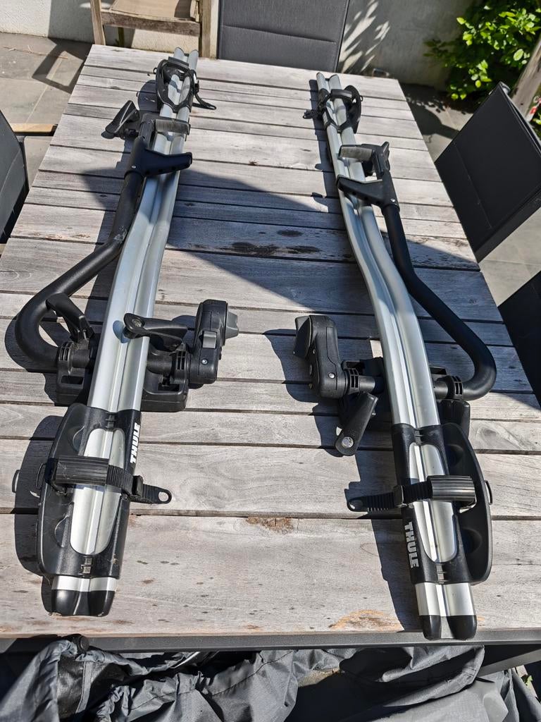 Thule Proride 591 (2x), Autos : Divers, Porte-vélos, Enlèvement, 2 vélos, Utilisé, Galerie de toit